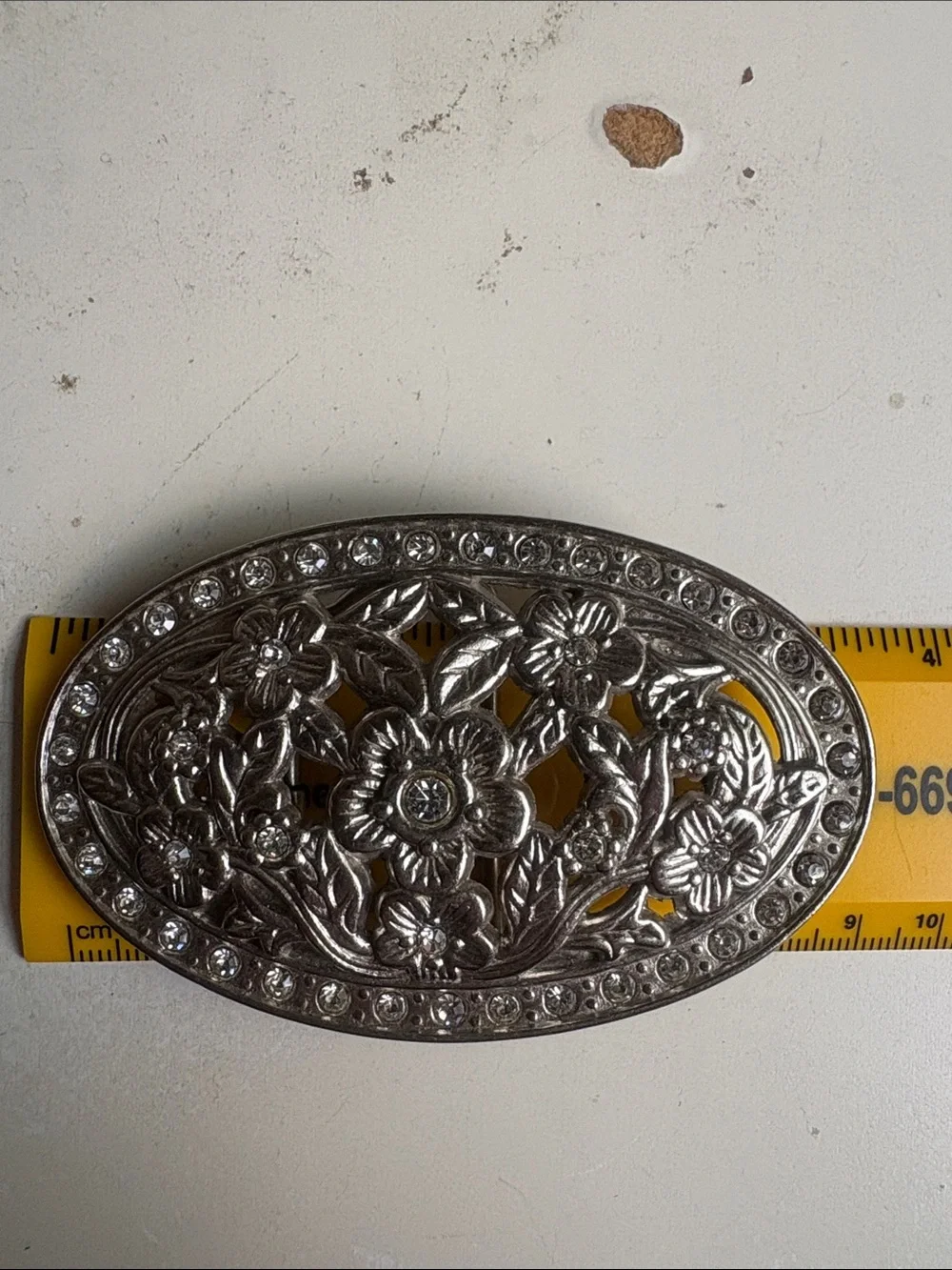 N/A ornate oval